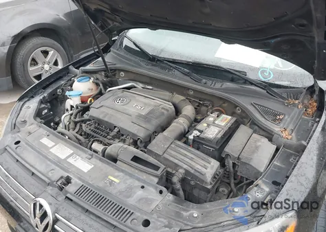 2015 Volkswagen Passat 1.8T Wolfsburg Edition from USA, damaged, VIN 1VWAT7A30FC061124